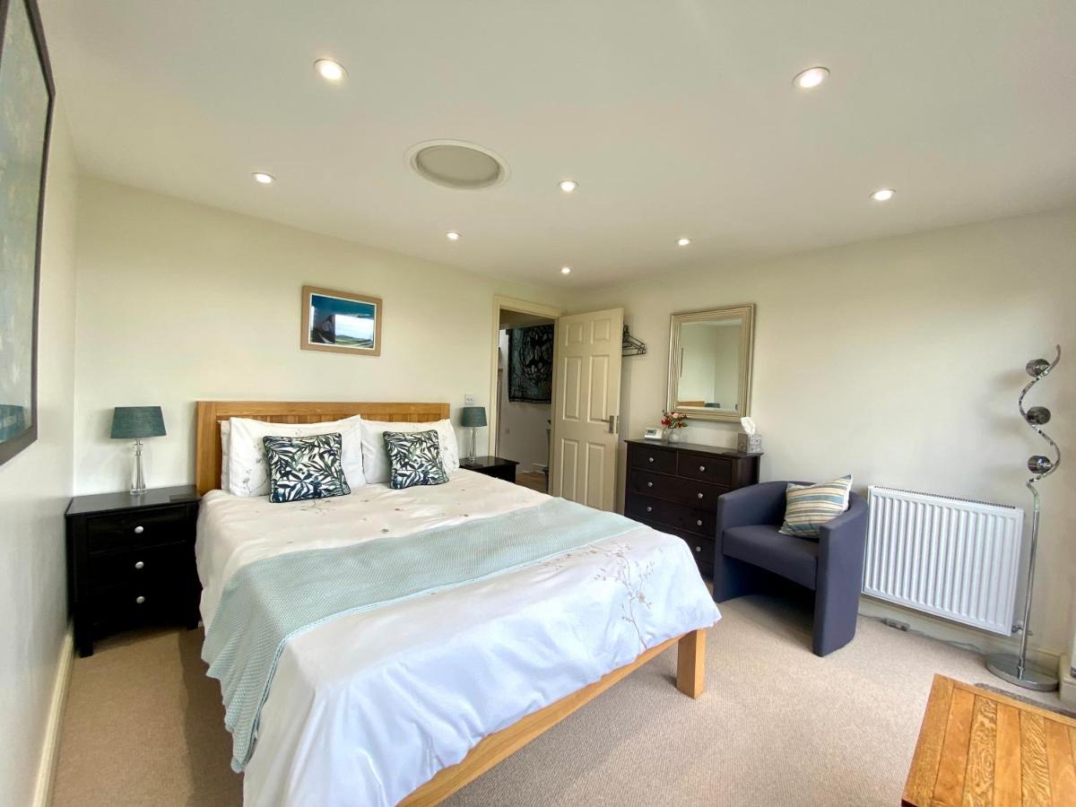 A Secluded Self Contained Country Suite With A View - Parking, Easy Access To Bath 科斯罕 外观 照片